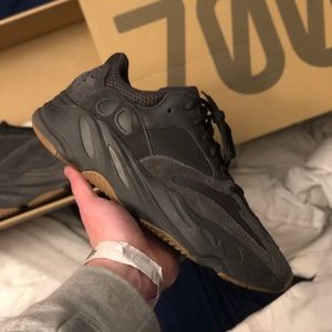 Yeezy 700 Utility Black Size 11